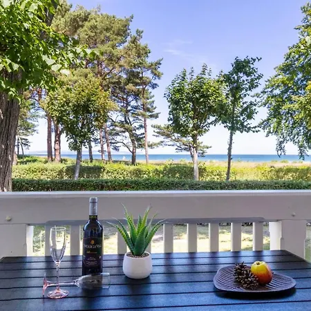 Daire Ostsee W22 In Direkt Am Mit Ueberdachtem Balkon