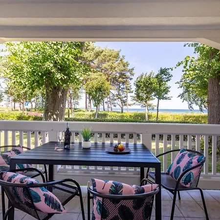 Ostsee W22 In Direkt Am Mit Ueberdachtem Balkon 宾茨